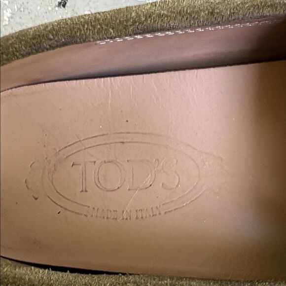 Tod’s Gommino driving suede loafers